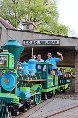 Electric C.P. Huntington Train at Fort Wayne Zoo.